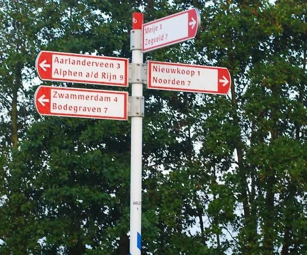 Dobberhuisje بيت للعطل Nieuwkoop